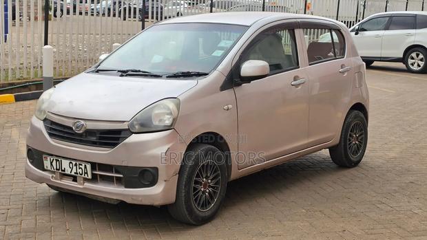 Daihatsu Mira 2015 Pink