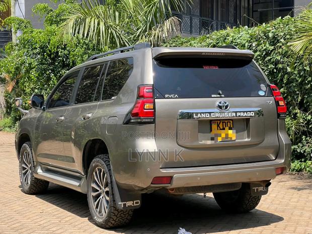 Toyota Land Cruiser Prado 2018 Gold