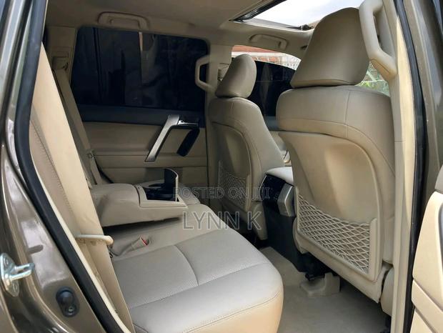Toyota Land Cruiser Prado 2018 Gold