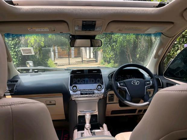 Toyota Land Cruiser Prado 2018 Gold