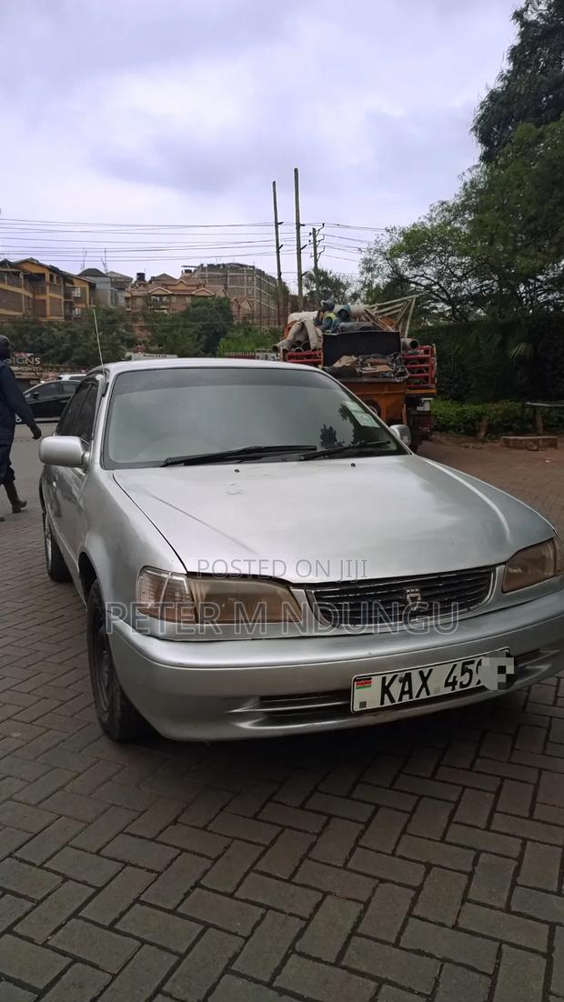 Toyota Corolla 2000 Silver