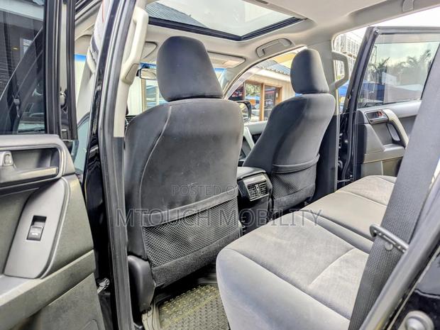 Toyota Land Cruiser Prado 2016 Black