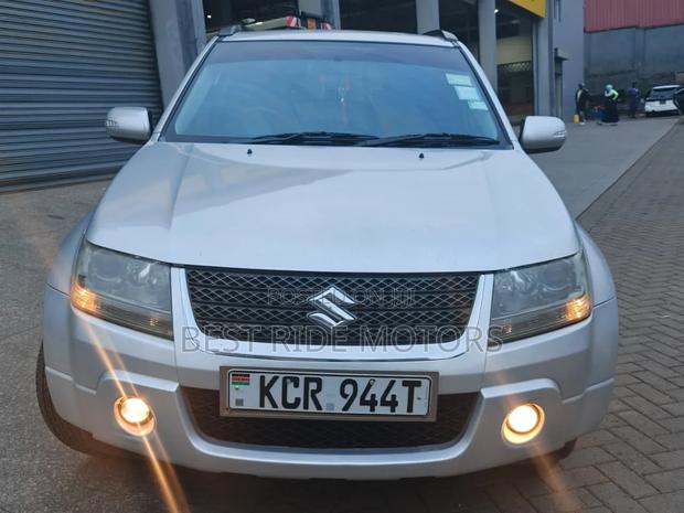 Suzuki Grand Vitara 2012 Silver