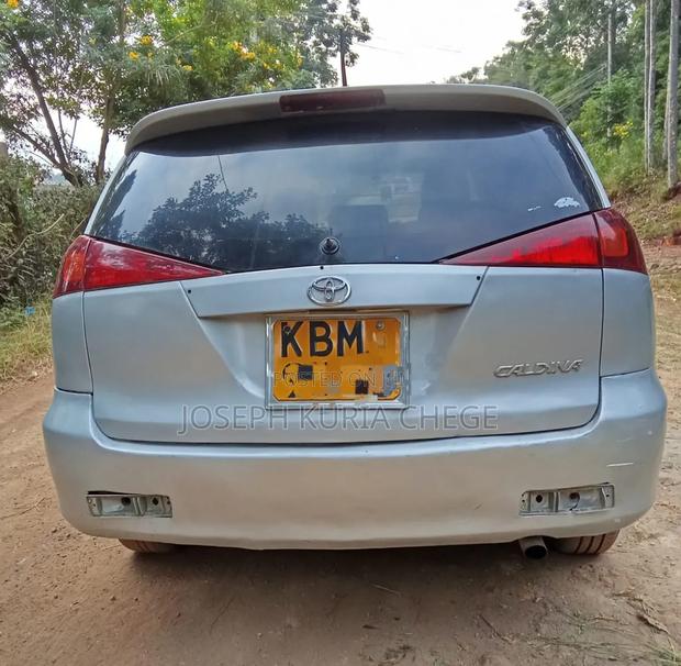 Toyota Caldina 2004 Silver