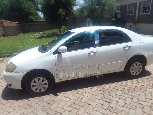 Toyota Corolla 2003 White