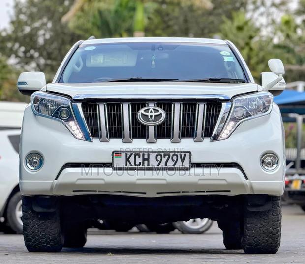 Toyota Land Cruiser Prado 2009 White