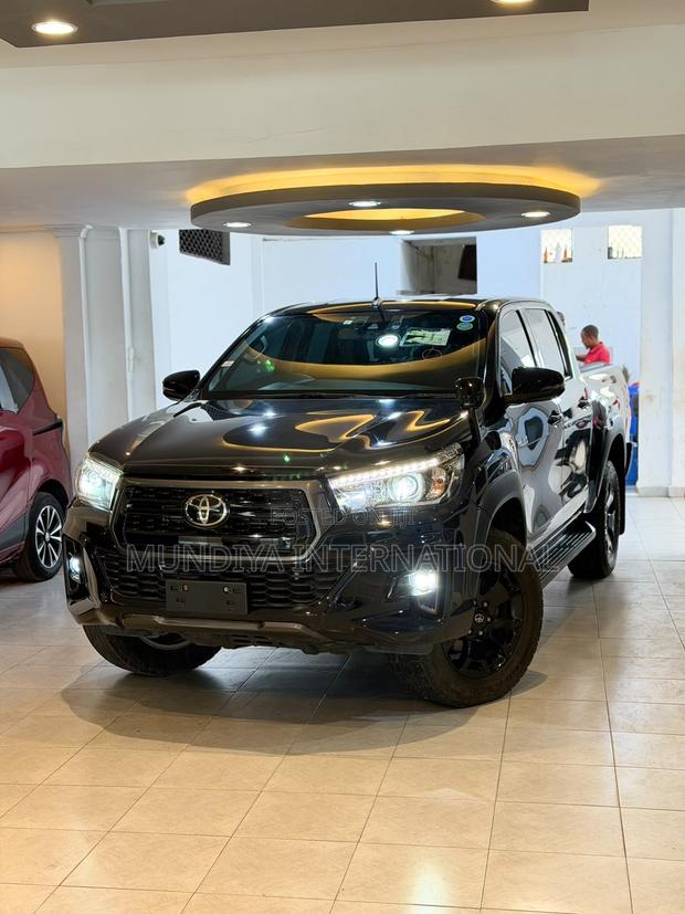 Toyota Hilux Revo Double Cab Deisel 2.4 AWD 2020 Black