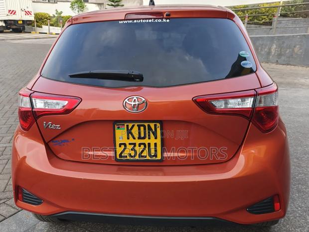 Toyota Vitz 2017 Burgundy