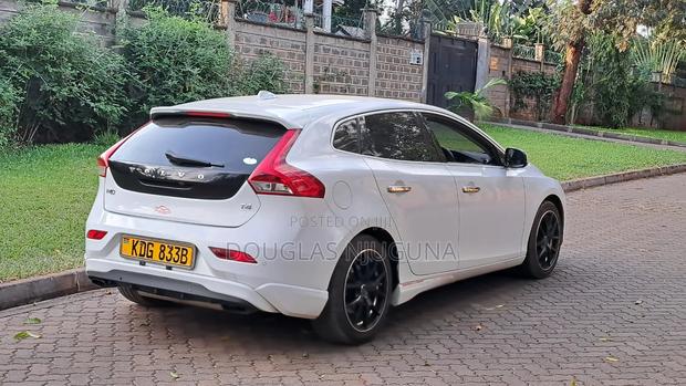 Volvo V40 2015 White