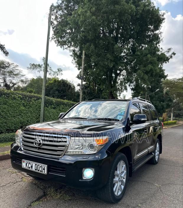 Toyota Land Cruiser Prado 2012