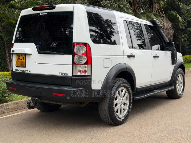 Land Rover Lr4 Base AWD 2013 White