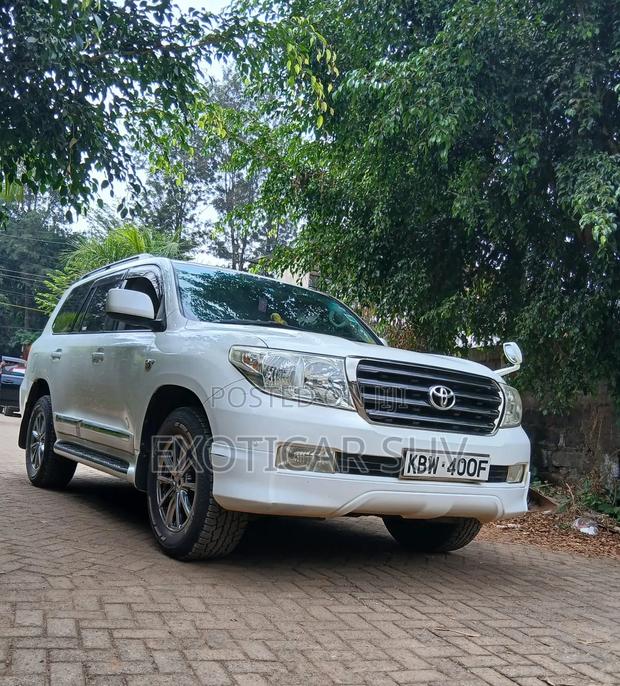 Toyota Land Cruiser 4.6 V8 ZX 2011 White