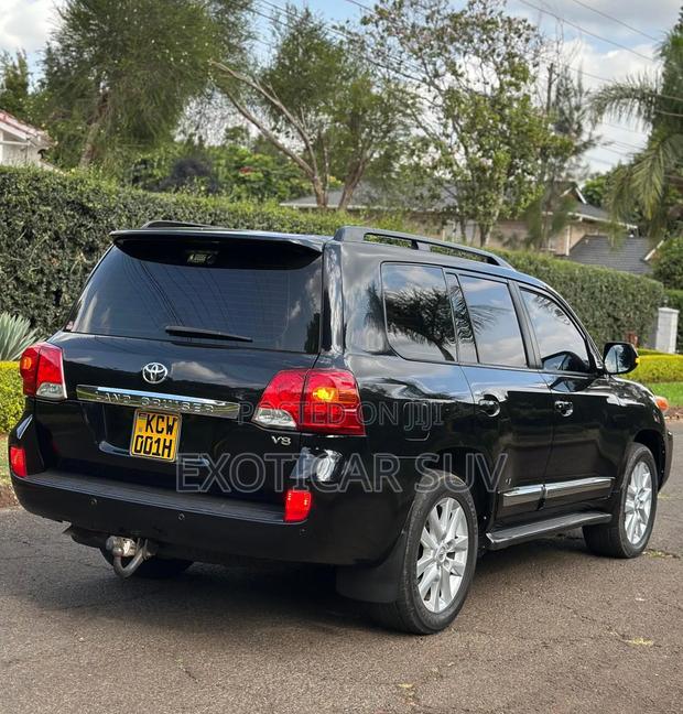 Toyota Land Cruiser 4.5 V8 GX-R 2012