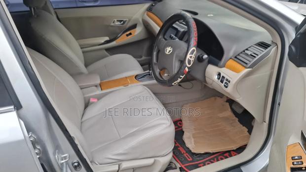Toyota Premio 2009 Silver