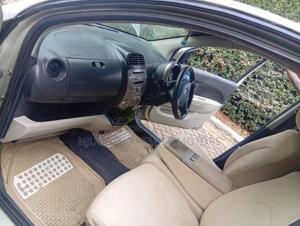 Toyota Passo 2008 Silver