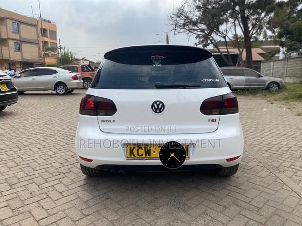 Volkswagen Golf 2012 White