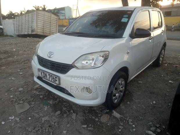 Toyota Passo 2016 White