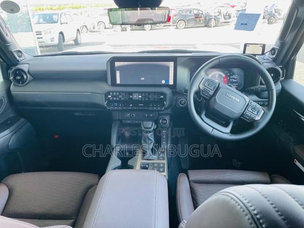 New Toyota Land Cruiser Prado 2.8 2024 Black