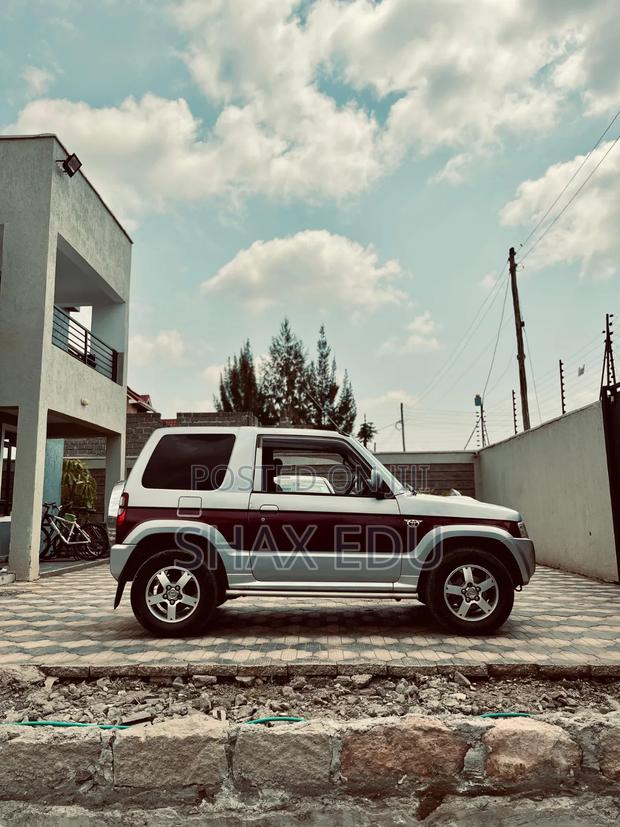 Mitsubishi Pajero Mini 2012 Silver