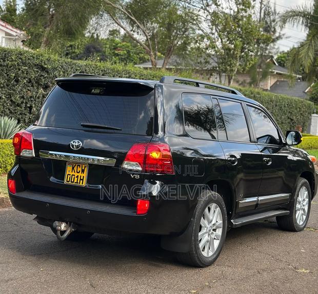 Toyota Land Cruiser 4.5 V8 DSL 2012 Black