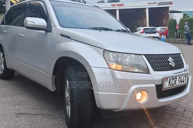 Suzuki Escudo 2012 Silver