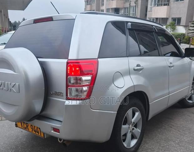Suzuki Escudo 2012 Silver
