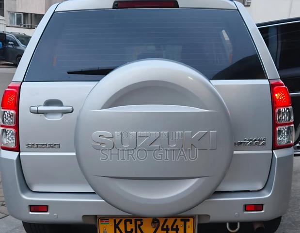 Suzuki Escudo 2012 Silver