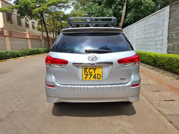 Toyota Wish 2012 Silver