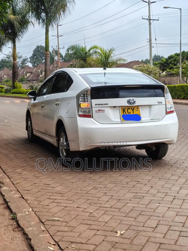 Toyota Prius 2012 White