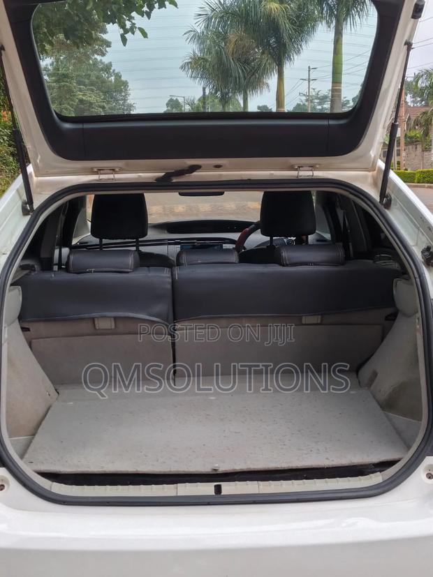 Toyota Prius 2012 White