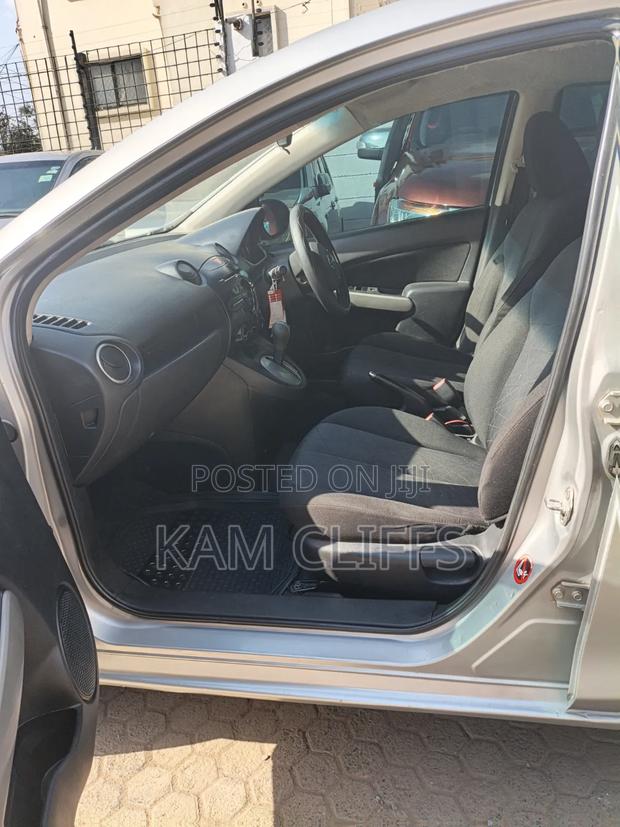 Mazda Demio 2012 Silver