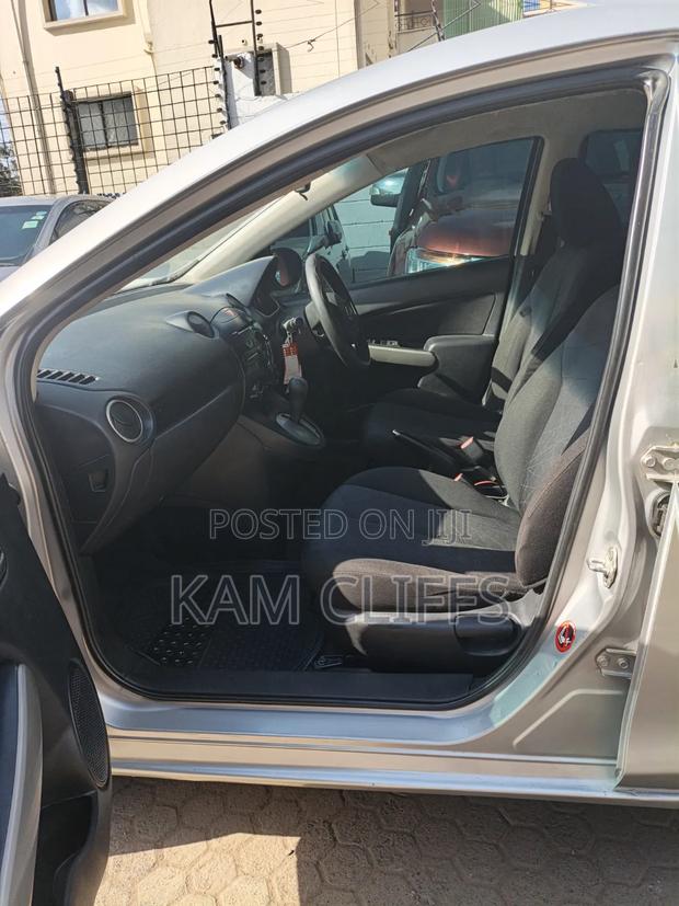 Mazda Demio 2012 Silver