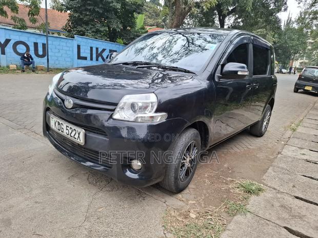 Toyota Sienta 2014 Black