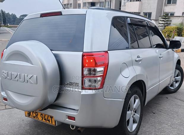 Suzuki Grand Vitara 2012 Gray