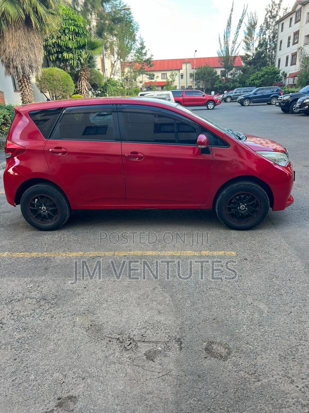 Subaru Trezia 2014 Red