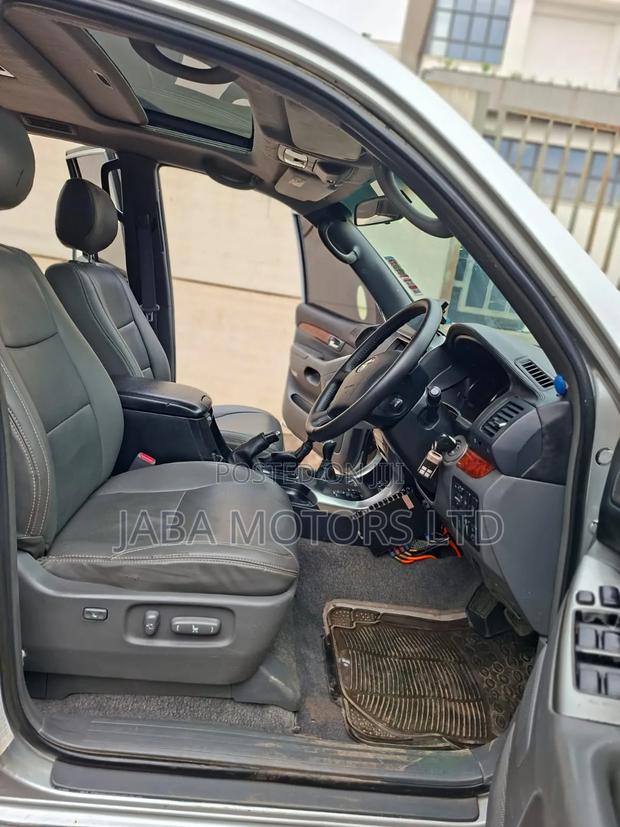 Toyota Land Cruiser Prado 2005 Silver
