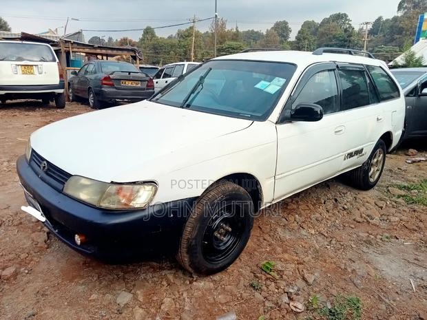 Toyota Corolla 1998 White