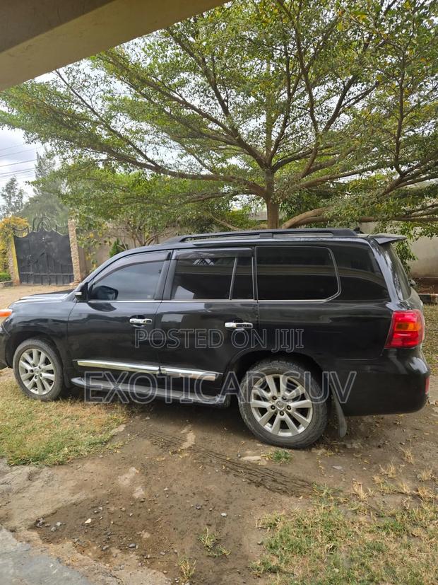 Toyota Land Cruiser 4.6 V8 ZX 2014
