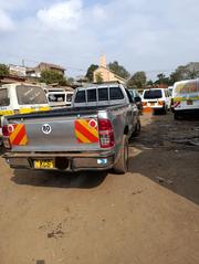 Toyota Hilux 2015 Gray for sale