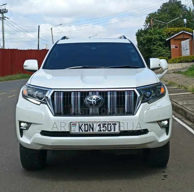 Toyota Land Cruiser 2018 White
