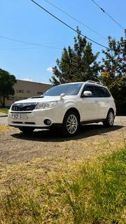 Subaru Forester 2011 White for sale