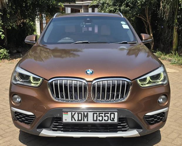 BMW X1 xDrive28i AWD 2016 Gold