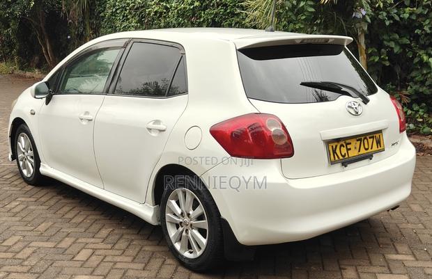 Toyota Auris 2009 Pearl