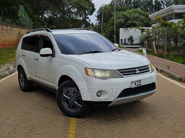 Mitsubishi Outlander 2.4 GLS Automatic 2009 White