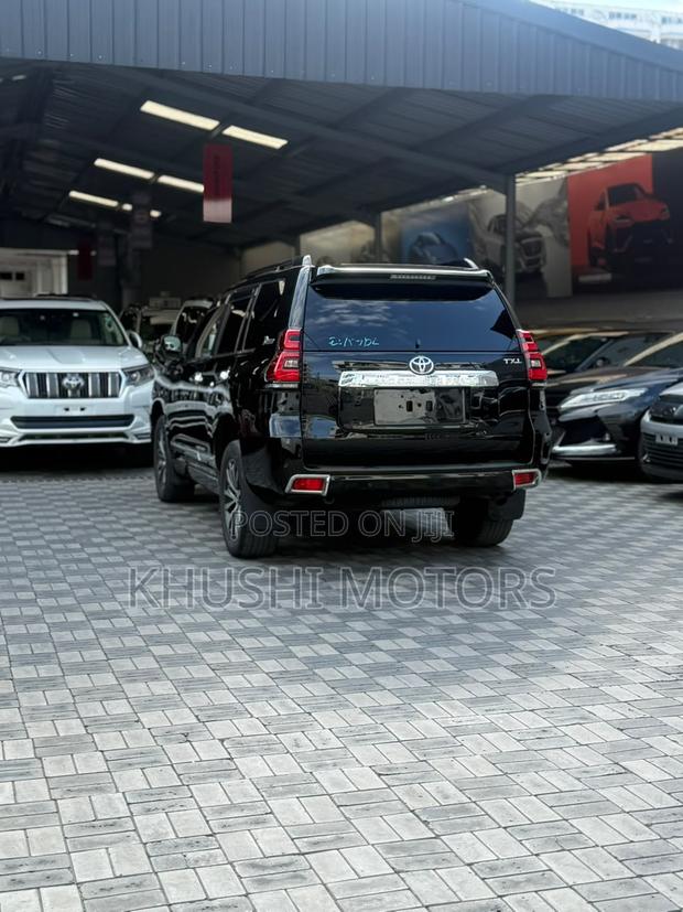 Toyota Land Cruiser Prado 2020 Black