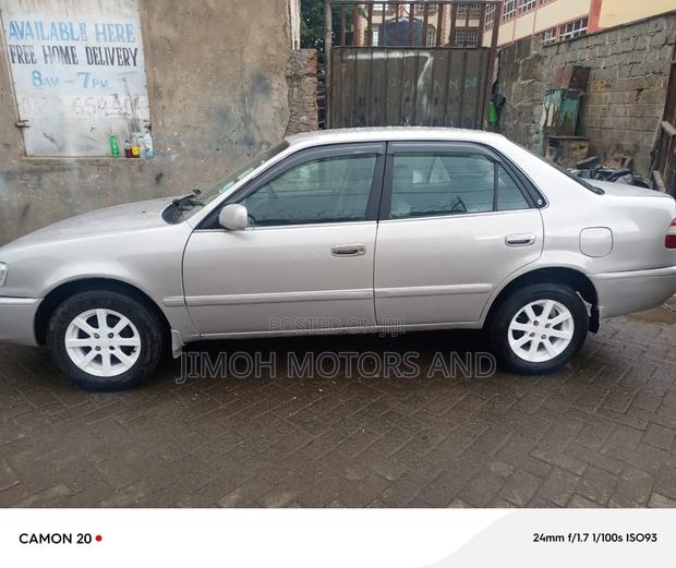 Toyota Corolla 1998 Silver
