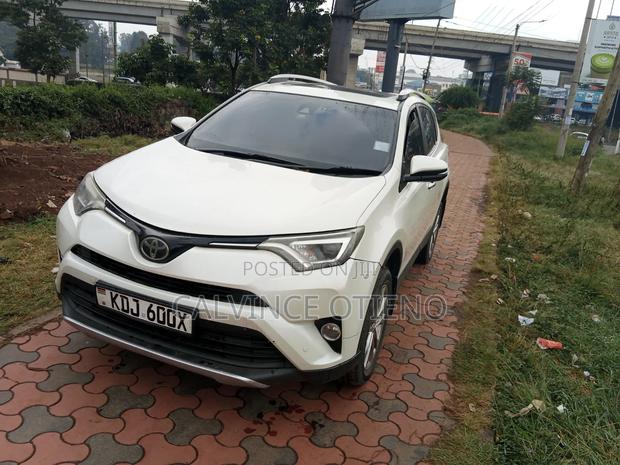 Toyota RAV4 2015 White