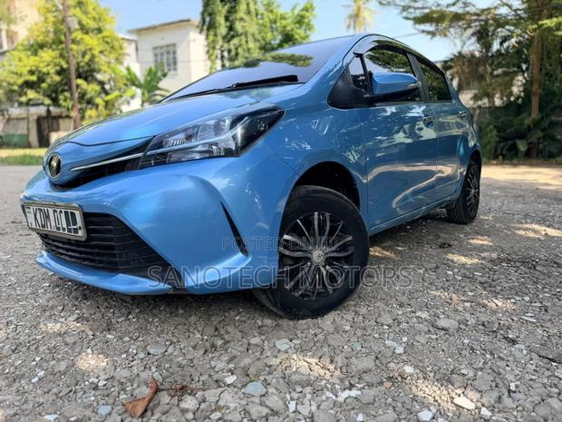 Toyota Vitz 2016 Blue