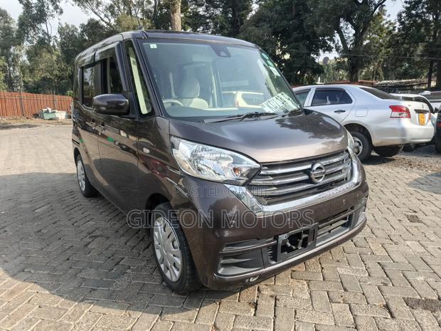 Nissan Dayz Roox 2019 Maroon