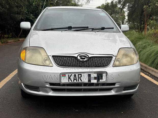 Toyota Corolla 1999 Silver